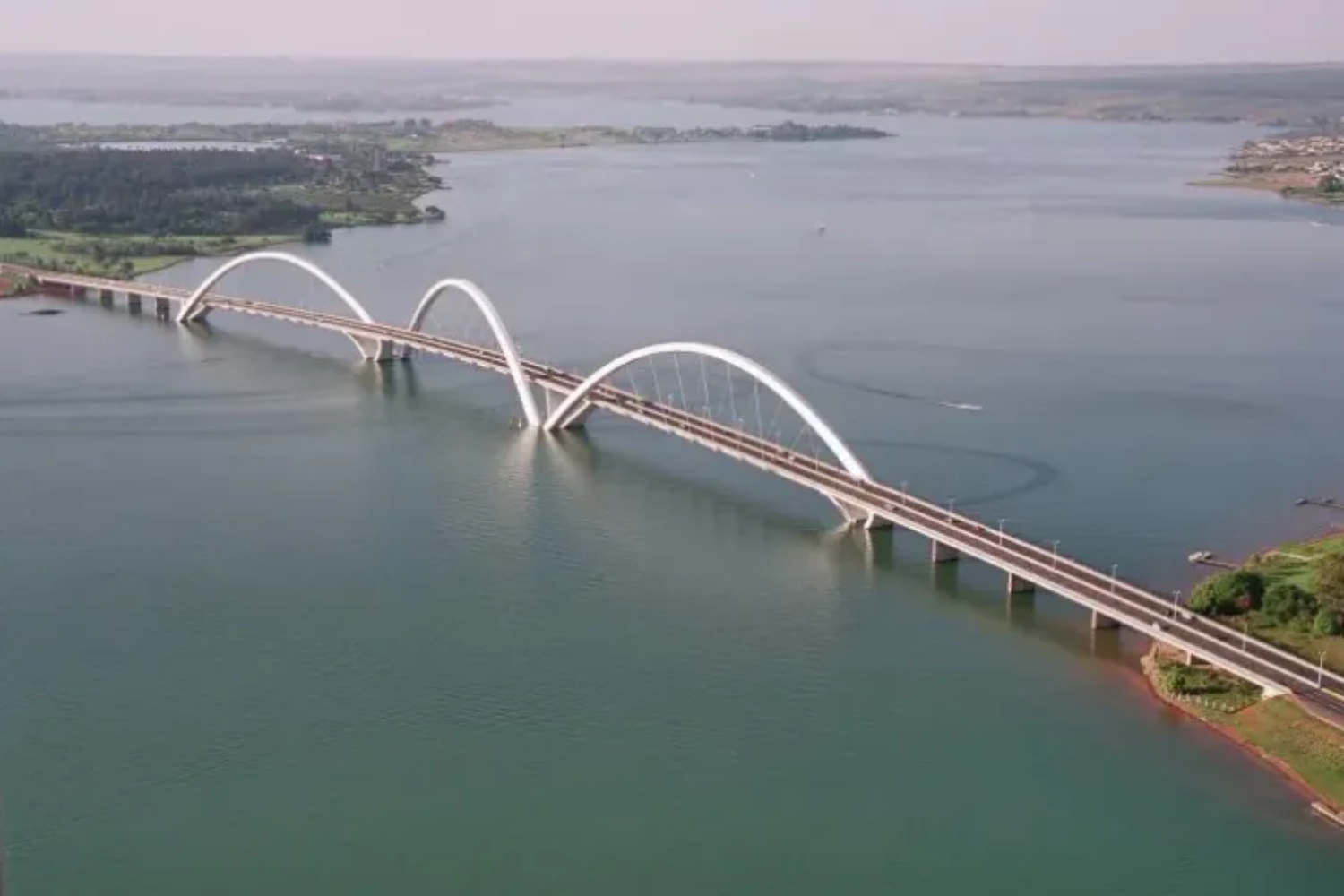 Caldas Novas, Brasília e Trindade >> Saída 06/03/26